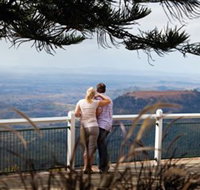 Picnic Point Lookout And Parkland - Hotel Accommodation