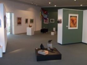 Warwick Art Gallery - Hotel Accommodation 0