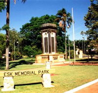 Esk War Memorial and Esk Memorial Park - Hotel Accommodation