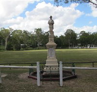 Apple Tree Creek War Memorial - Hotel Accommodation