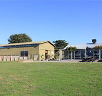 Train Trak Wines - Hotel Accommodation