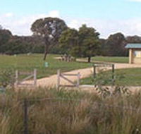 Dandenong Police Paddocks Reserve - Hotel Accommodation