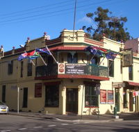 The Nags Head Hotel - Hotel Accommodation