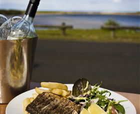 Hedys Restaurant At The Heads Hotel - Hotel Accommodation 0