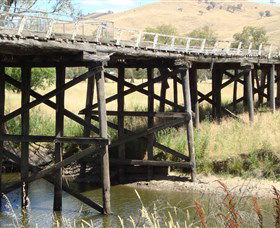 Historic Bridges Of Gundagai - Hotel Accommodation 2
