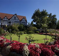 Cockington Green Gardens - Hotel Accommodation