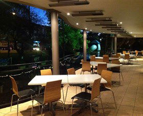 Castle Hill Tavern - Hotel Accommodation 0