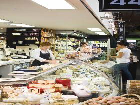 The Smelly Cheese Shop - Hotel Accommodation 2