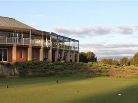Glenelg Golf Club And Pinehill Bistro - Hotel Accommodation 2