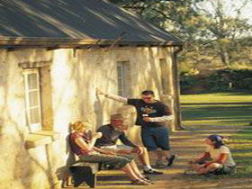 Overland Corner Hotel - Hotel Accommodation 0