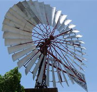 Barcaldine Windmill - Hotel Accommodation