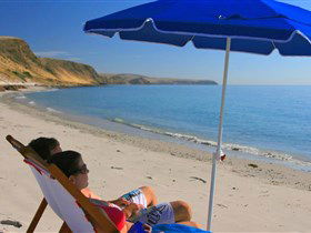 Lady Bay Beach - Hotel Accommodation 0