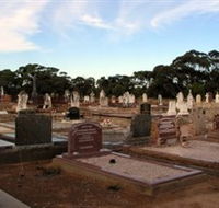 Langhorne Creek Cemetery - Hotel Accommodation