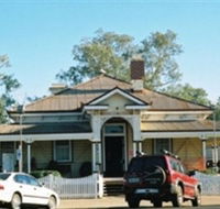 Charleville Pioneers Audio History Board - Hotel Accommodation