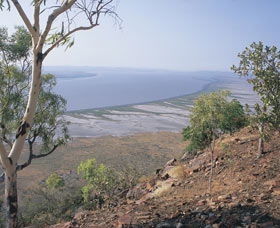 Cambridge Gulf - Hotel Accommodation 0