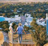 Towers Hill Lookout and Amphitheatre - Hotel Accommodation