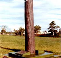 The Flood Memorial or The Stump - Hotel Accommodation