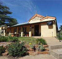 Parkside Cottage Museum - Hotel Accommodation