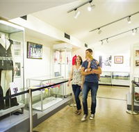 Henry Parkes Centre - Hotel Accommodation