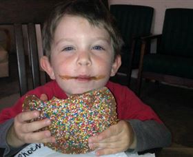 Corowa Whisky And Chocolate - Hotel Accommodation 3