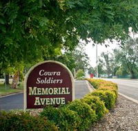 Memorial Avenue in Cowra - Hotel Accommodation