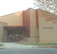 Cowra Regional Art Gallery - Hotel Accommodation