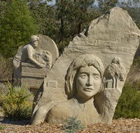 Heritage Sculptures at Pensioners Hill Lookout - Hotel Accommodation