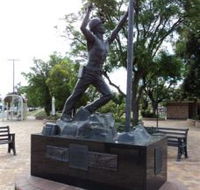 Miners Memorial Statue - Hotel Accommodation