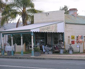 Lady Gails Bookshop And Curios - Hotel Accommodation 0