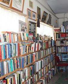 The Last Post Bookshop - Hotel Accommodation 1