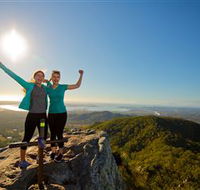 Mount Larcom Climb - Hotel Accommodation