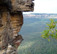 Three Sisters - Honeymoon Bridge - Hotel Accommodation