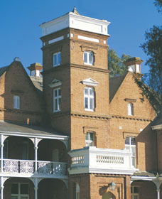 Woodbridge (1885) - Hotel Accommodation 1