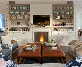 East Coast Lounge - Hotel Accommodation 1