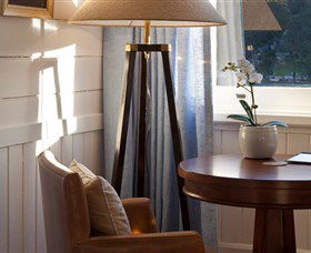 East Coast Lounge - Hotel Accommodation 4