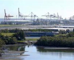 Port Of Brisbane Visitors Centre - Hotel Accommodation 3