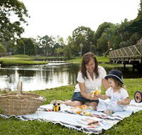 Doug Larsen Park - Hotel Accommodation
