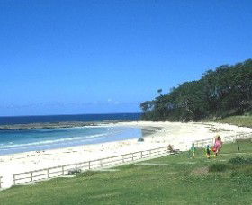 Mollymook Beach - Hotel Accommodation 2