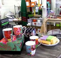 The Famous Tinonee Cafe and Gift Shop