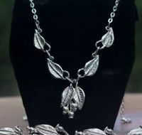 Australian Wildflower Jewellery Gallery - Hotel Accommodation