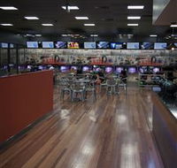 Club300 Bowling and Bar - Hotel Accommodation