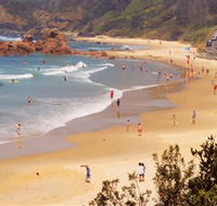 Flynns Beach - Hotel Accommodation