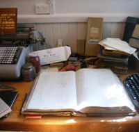 Bowman History Room - Hotel Accommodation