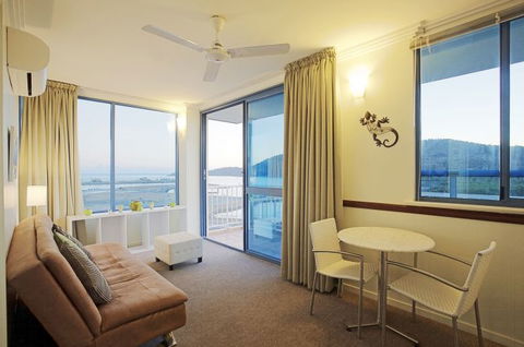 At Whitsunday Vista Resort - Hotel Accommodation 2