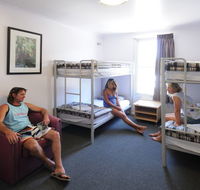 Yamba YHA - Hotel Accommodation