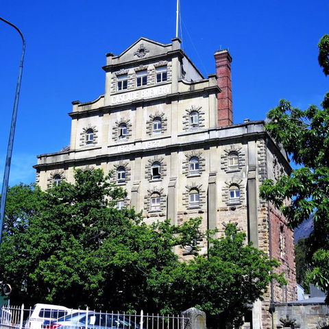 Hobart Half-Day Sightseeing Coach Tram Tour - Hotel Accommodation 9