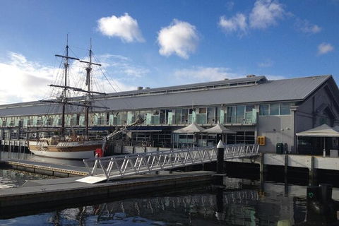 Hobart Half-Day Sightseeing Coach Tram Tour - Hotel Accommodation 22
