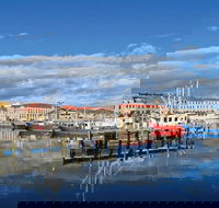 Hobart Historic Walking Tour - Hotel Accommodation