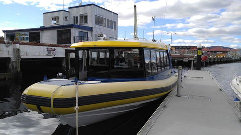 Fresh From The Ocean: Tasmanian Seafood Gourmet Full-Day Cruise Including Lunch - Hotel Accommodation 2