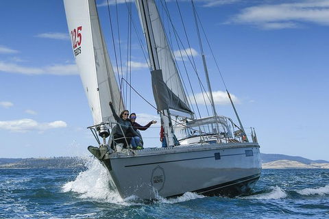 Half-Day Sailing On The Derwent River From Hobart - Hotel Accommodation 2